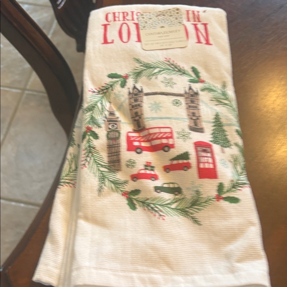 NWT Cynthia Rowley Festive London Kitchen Towel